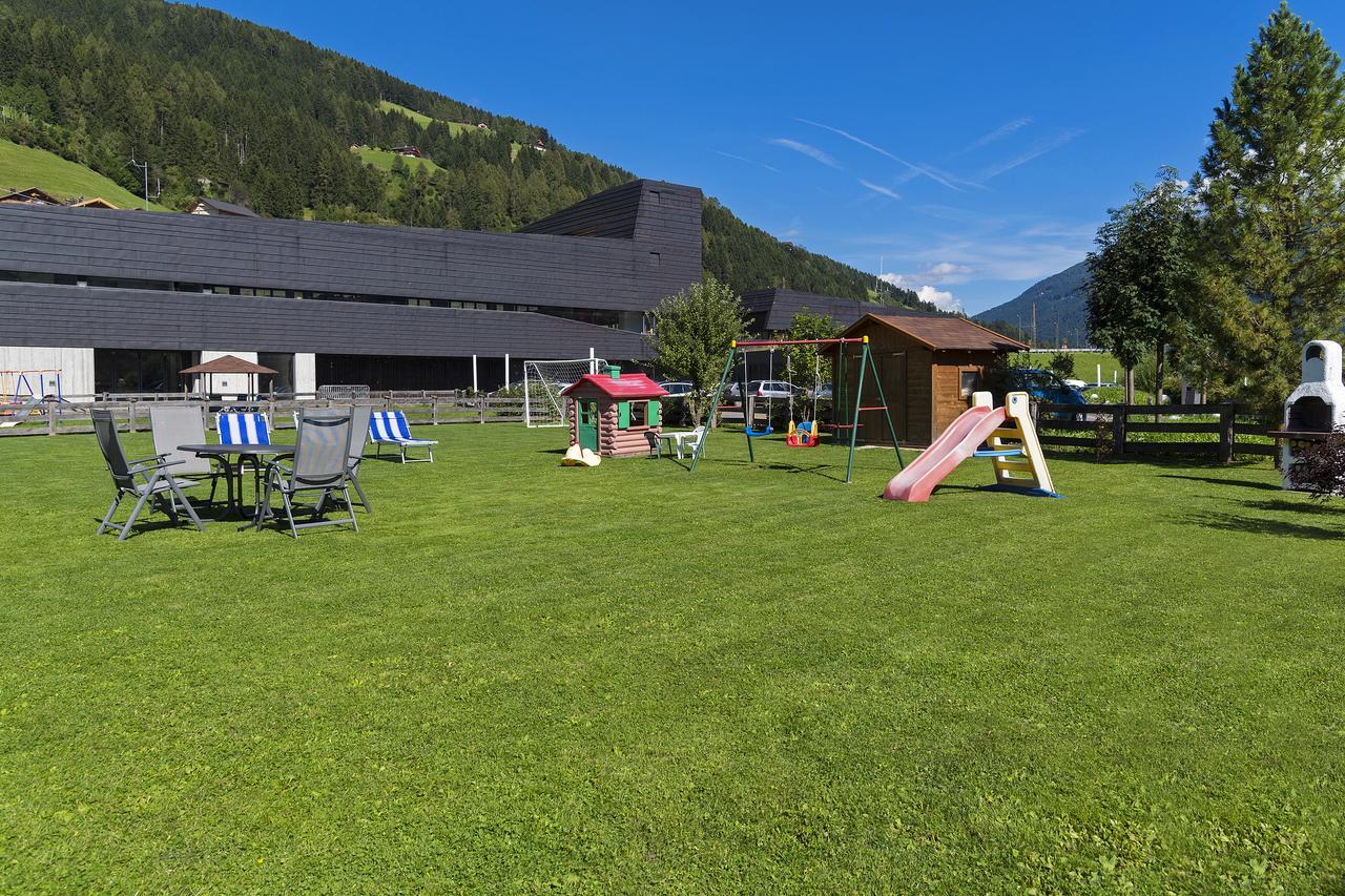 Appartments Lercher Irma San Candido Exterior foto